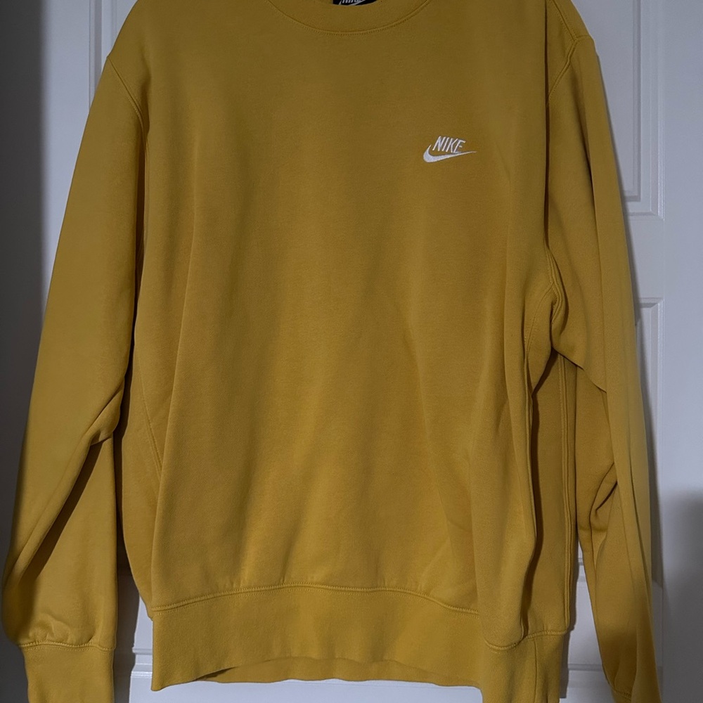 Nike Men's Yellow Sweater